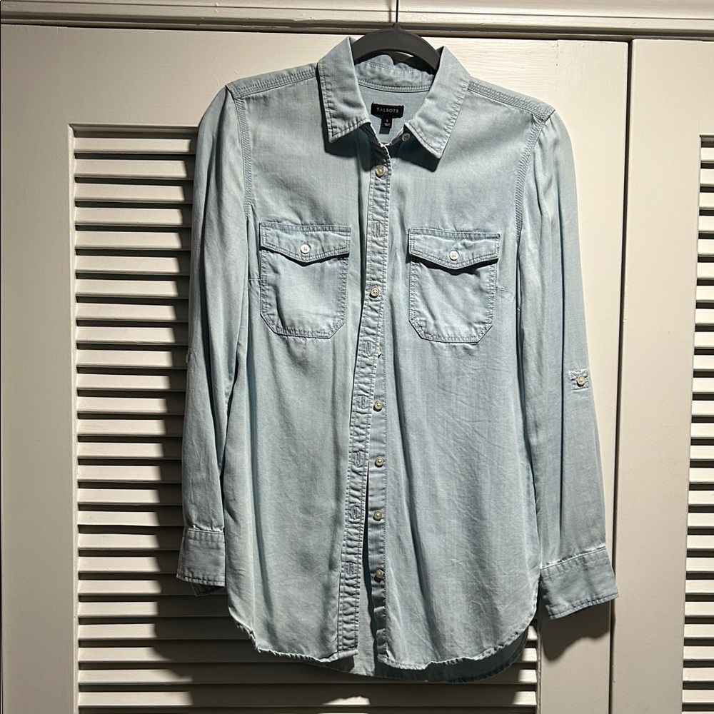 Talbots Light Blue Casual Button Down Shirt. Size small. Very lightweight denim.